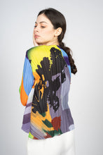 Load image into Gallery viewer, Pleated Cropped Top in Abstract Overall Print
