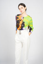 Load image into Gallery viewer, Pleated Cropped Top in Abstract Overall Print