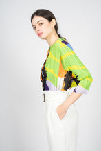 Load image into Gallery viewer, Pleated Cropped Top in Abstract Overall Print